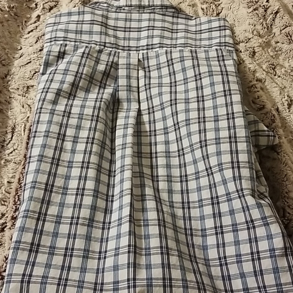 Long Sleeve Button Down - Picture 4 of 4